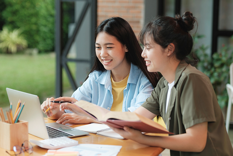 What Makes Evidence Support an Argument Effectively?