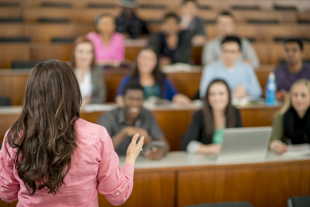 How to Write a Play Title in an Essay Using Correct Style