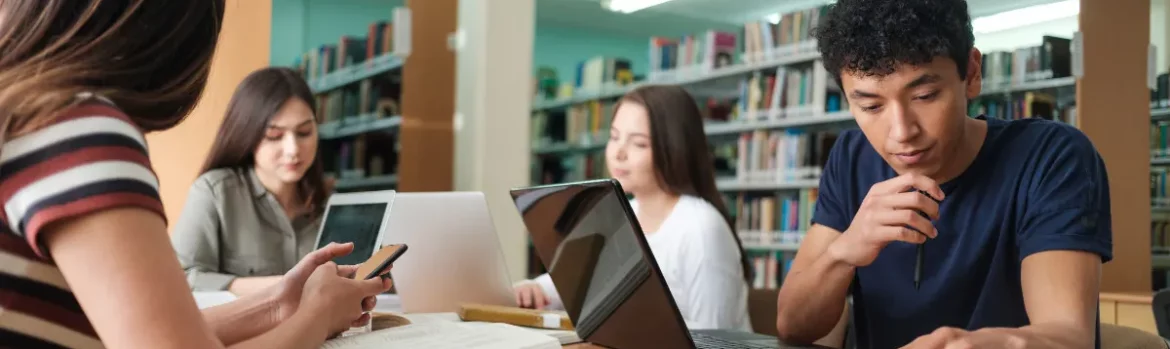What Are the Steps to Writing a Book Review Essay?